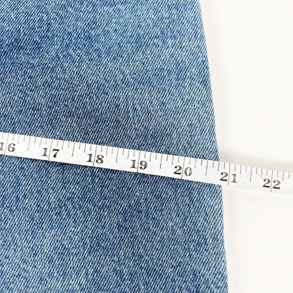 L. L. Bean Jeans Original Fit/Relaxed Rigid Denim. Medium Blue Wash. Size 12 - Picture 9 of 16